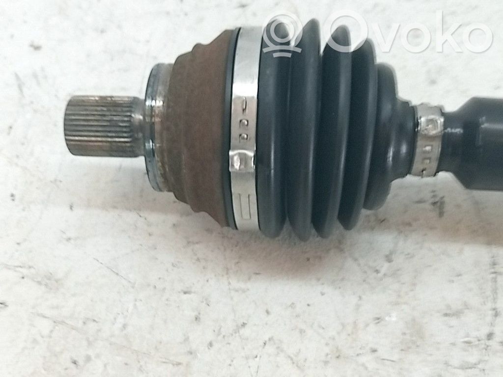 Etuvetoakseli   5Q0407272B