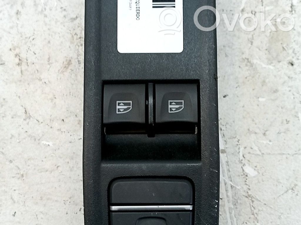 Interruptor del elevalunas eléctrico   254112588R