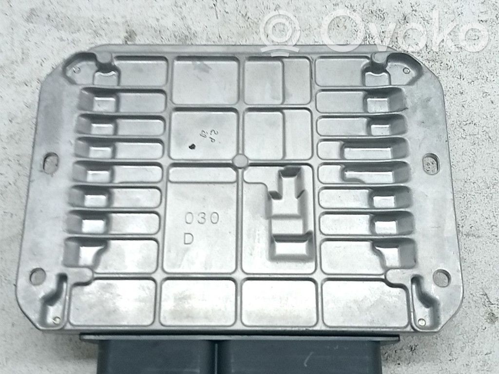 Unidad de control/módulo ECU del motor   22611AU260