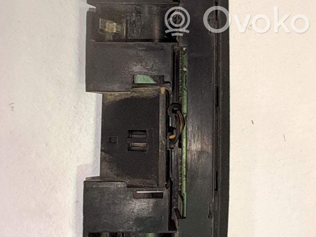 Chevrolet Combo Ramă consolă lumini plafon 