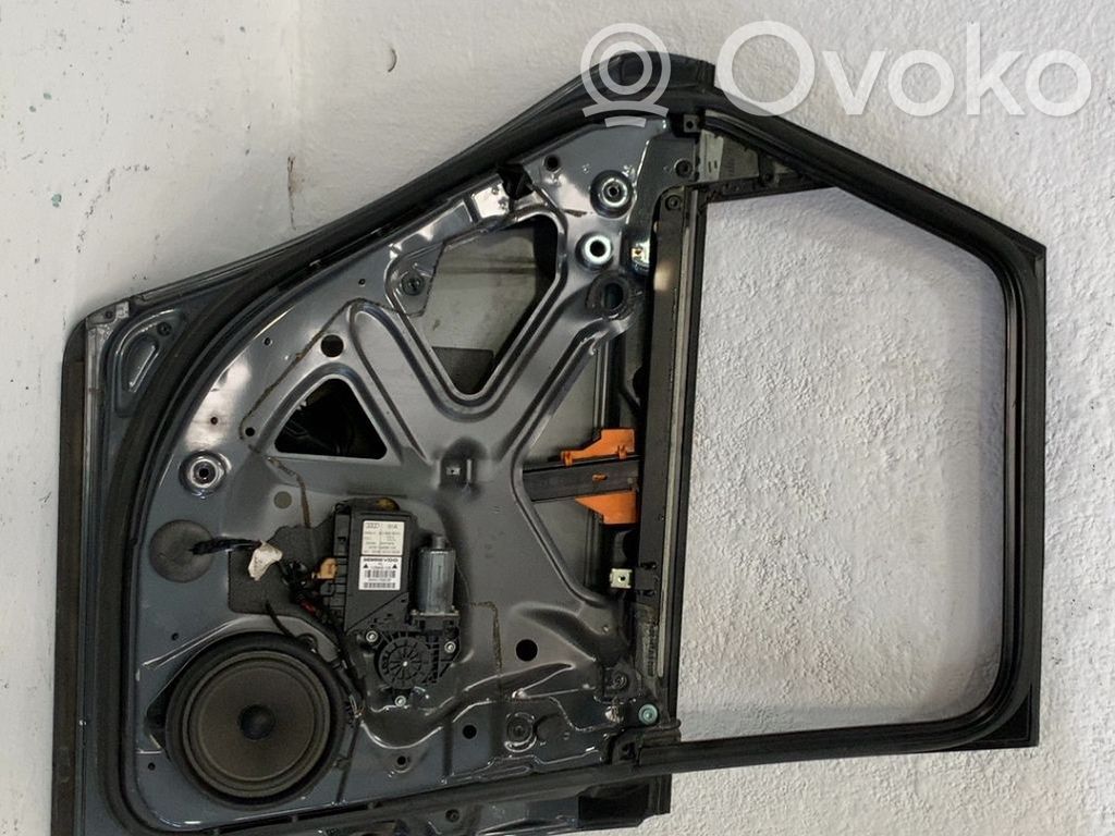Drzwi tylne   8E0833051