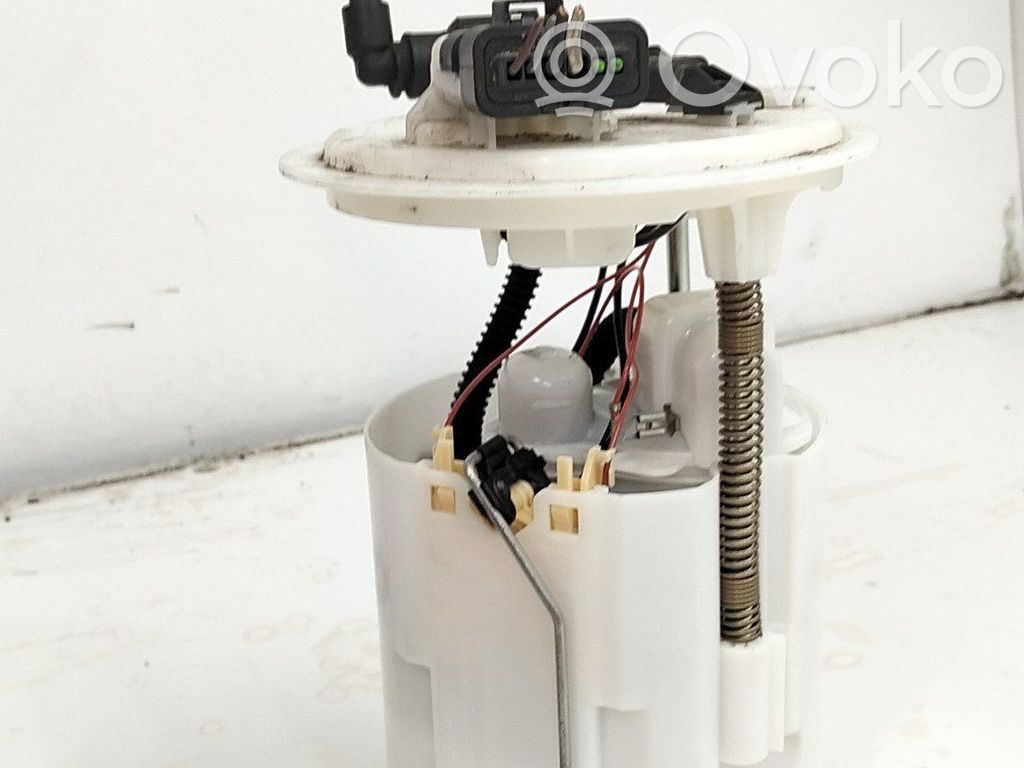 Renault Megane IV Pompa carburante immersa