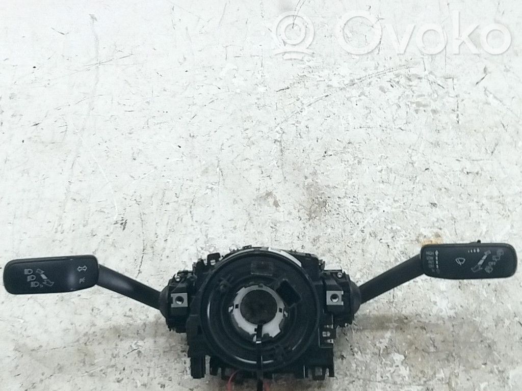 Volkswagen Golf VII Pulsanti/interruttori sul volante