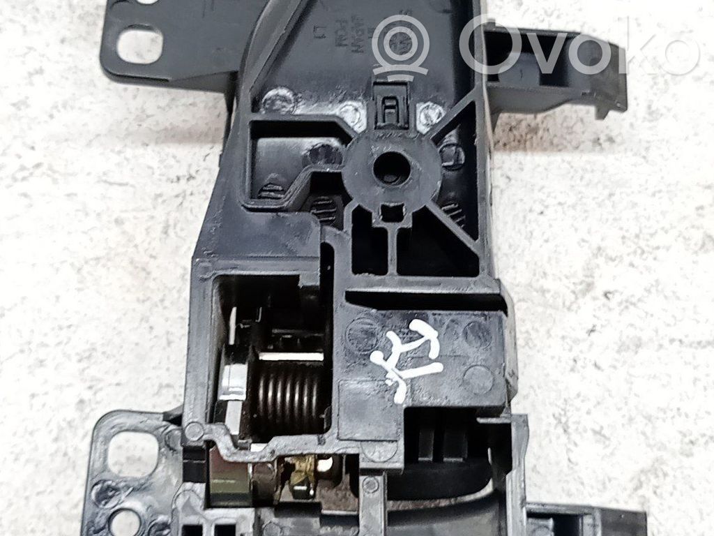 Manecilla interna puerta trasera   61051FJ030VH