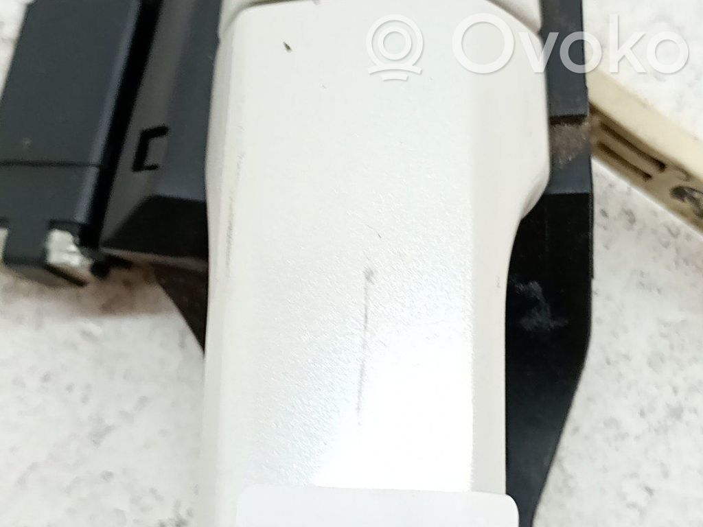 Manecilla externa puerta trasera   62142FJ010,61160FJ000WU