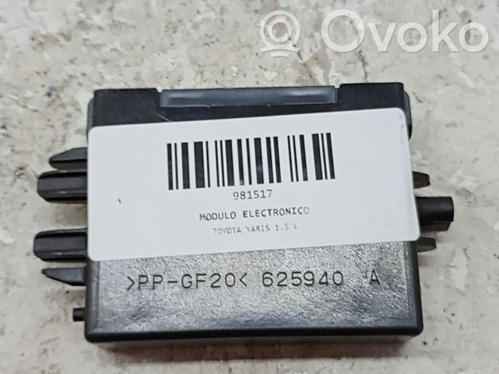 Toyota Yaris Modul de control caroserie central 