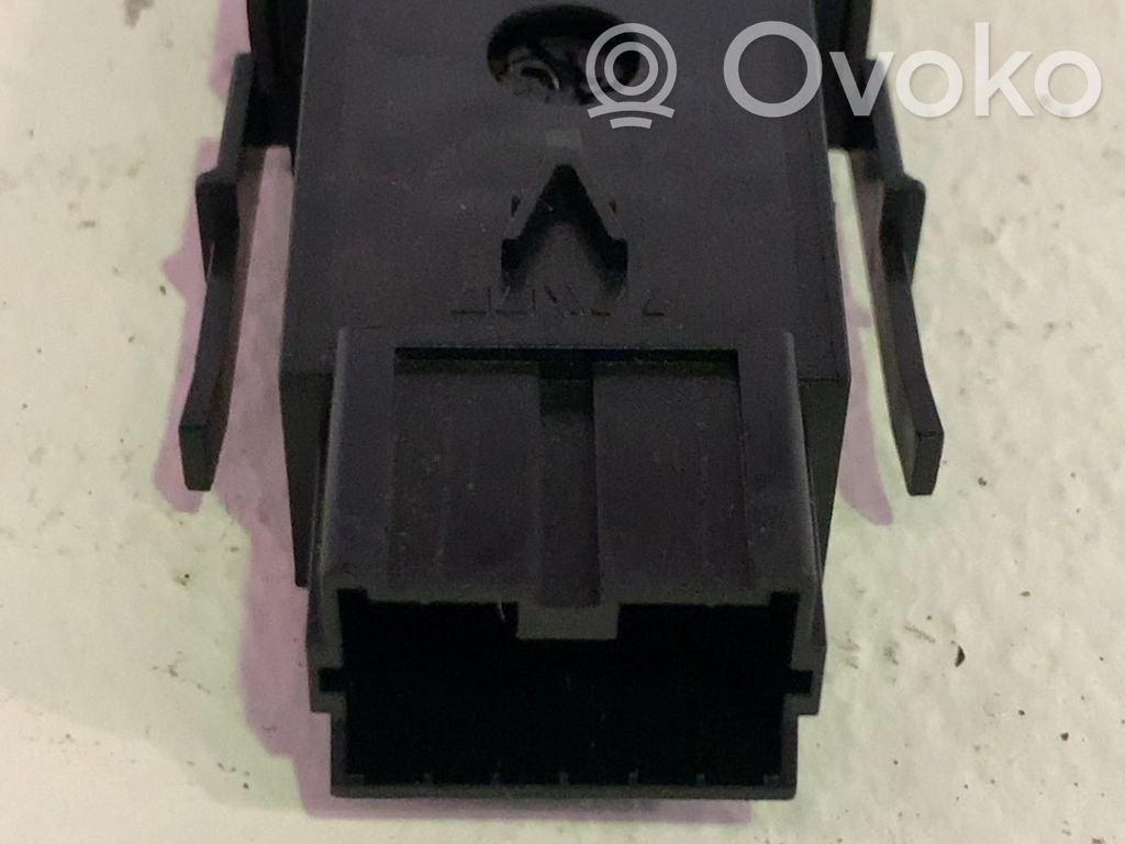 Comutator lumini pericol   30623426