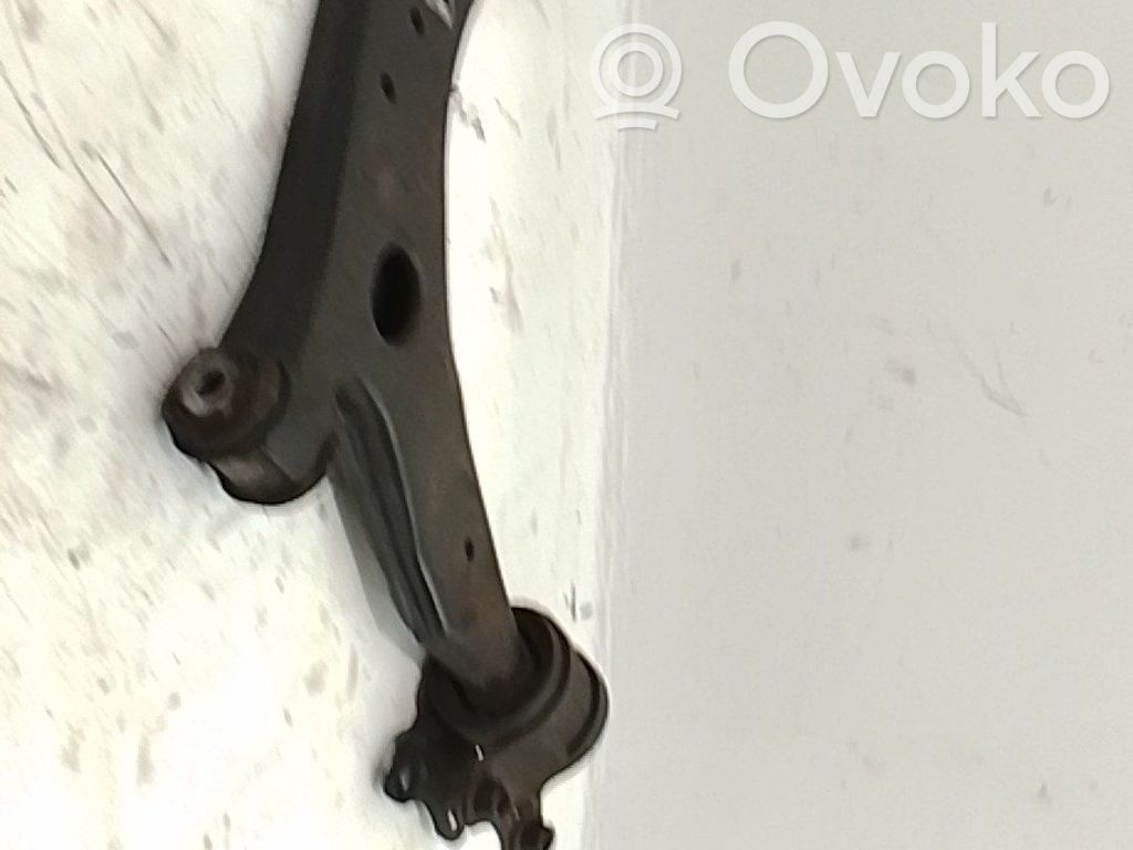 Ford Focus Braccio di controllo sospensione anteriore inferiore/braccio oscillante