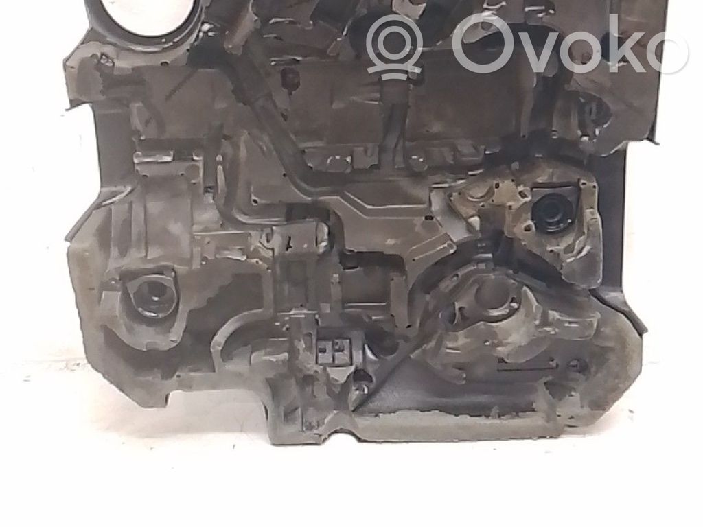 Volkswagen Polo V 6R Osłona górna silnika 