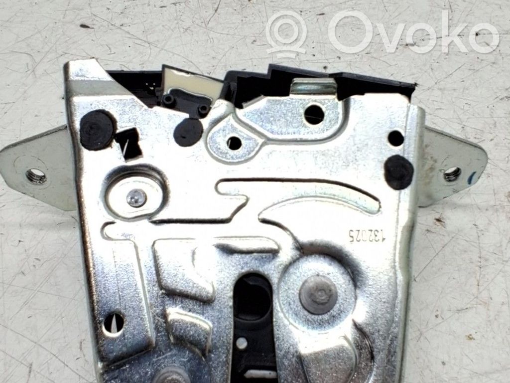 Mercedes-Benz A W177 Blocco chiusura del portellone
