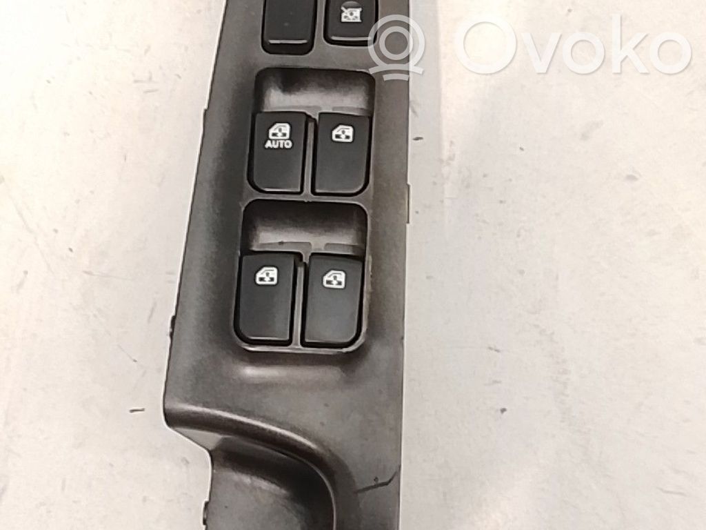 KIA Carens III Przyciski szyb 