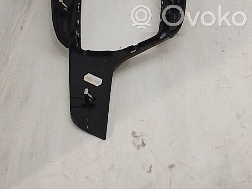 Peugeot 308 Moldura del panel