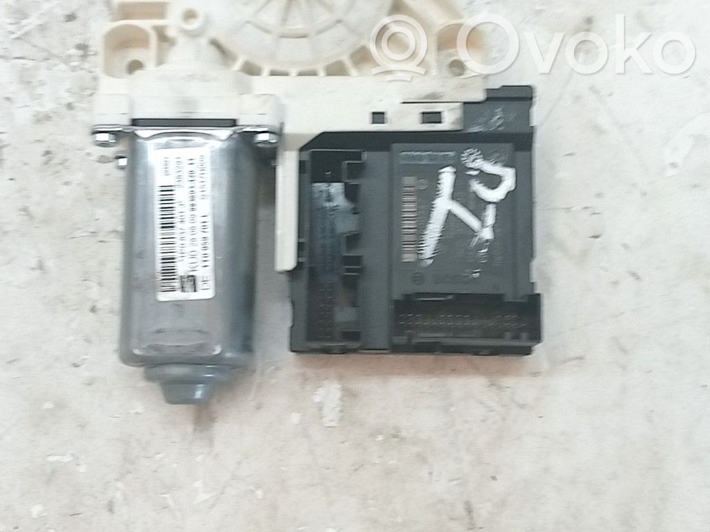 Motor del regulador de la ventanilla de la puerta delantera   1T0959701L