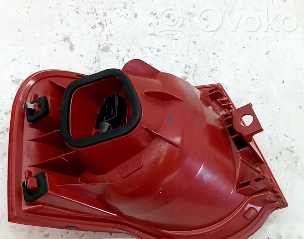 Volkswagen PASSAT B6 Lampada fanale posteriore