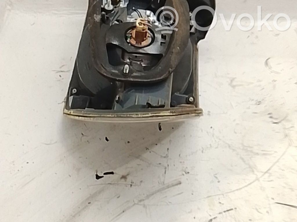 Lámpara de faros/luces traseros   EH6251160C