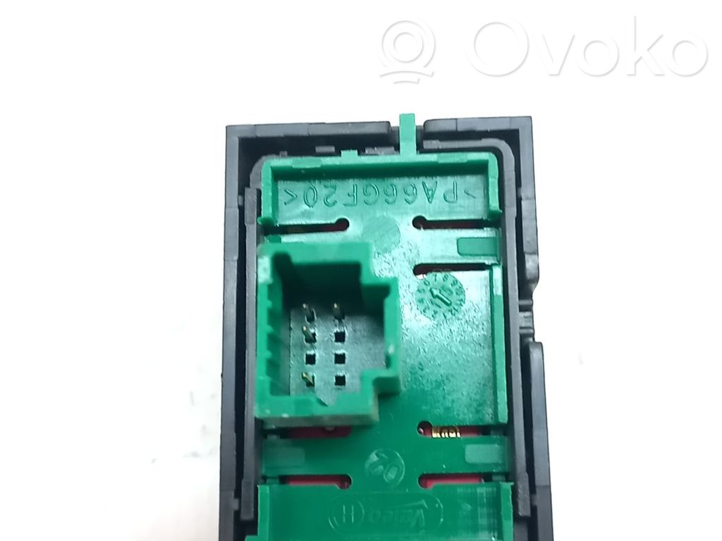 Dacia Sandero Modulo di controllo del corpo centrale 