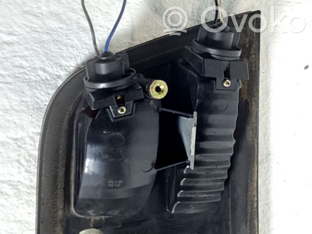 Bec lampă spate   63217164485