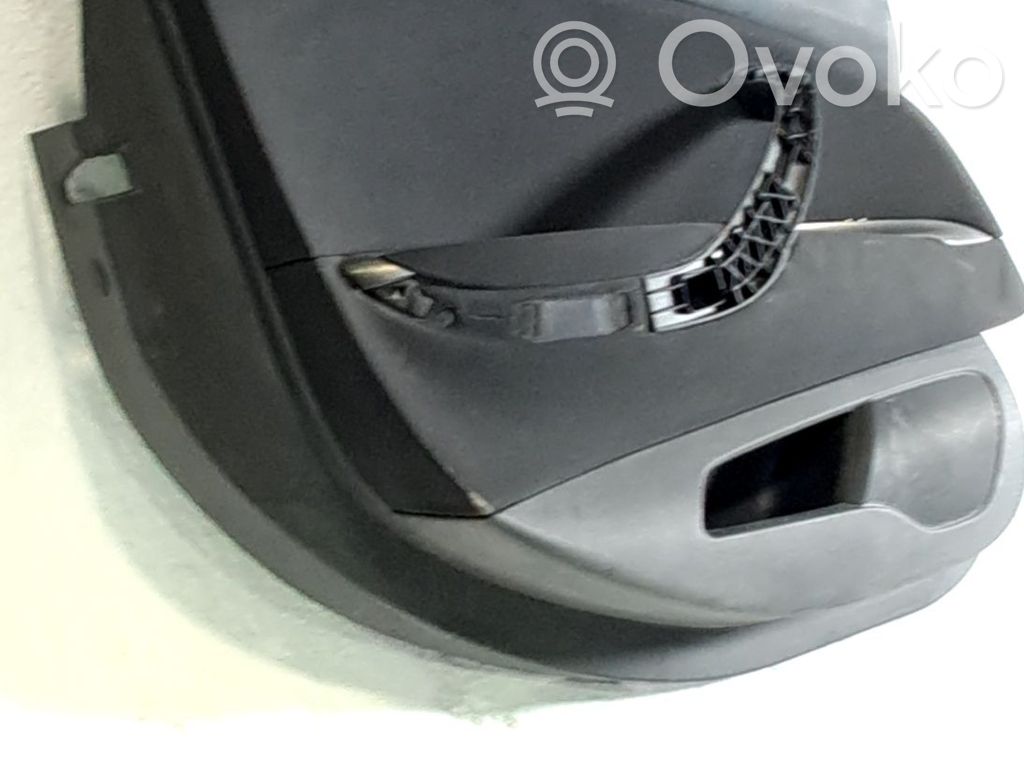 Citroen C5 Takaoven verhoilu 