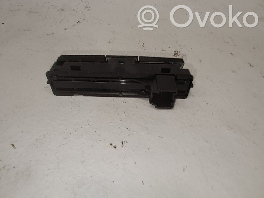 Opel Insignia A Comutator lumini pericol 