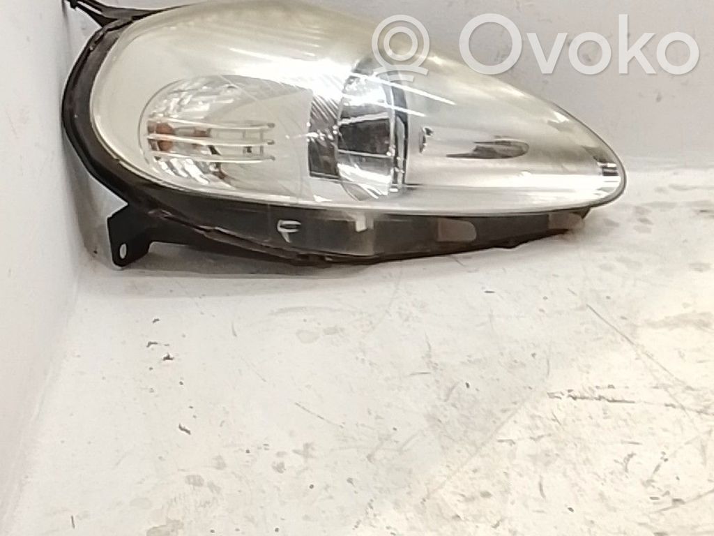 Phare frontale   51701594