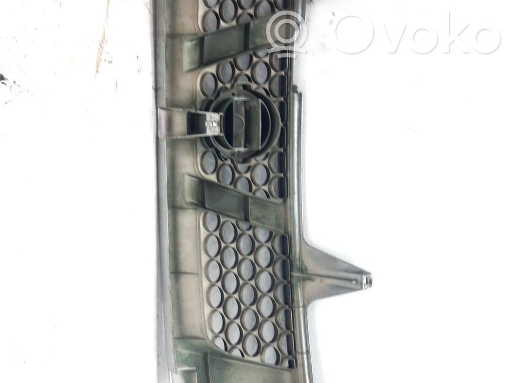 Rejilla delantera   62310VK100