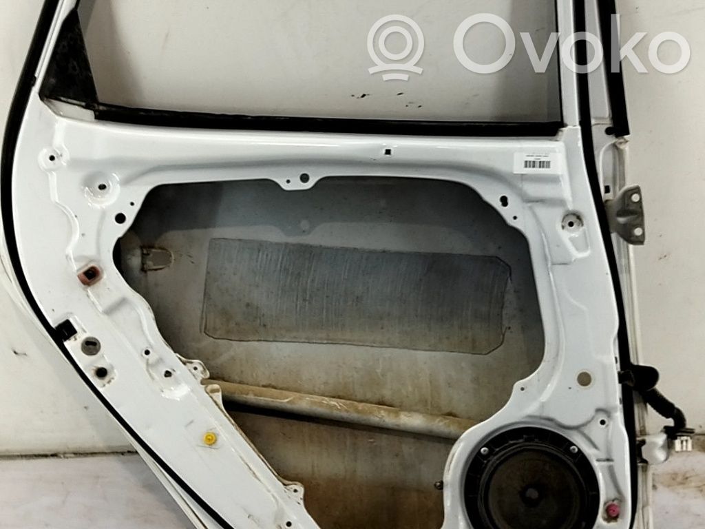 Puerta trasera   770032R010