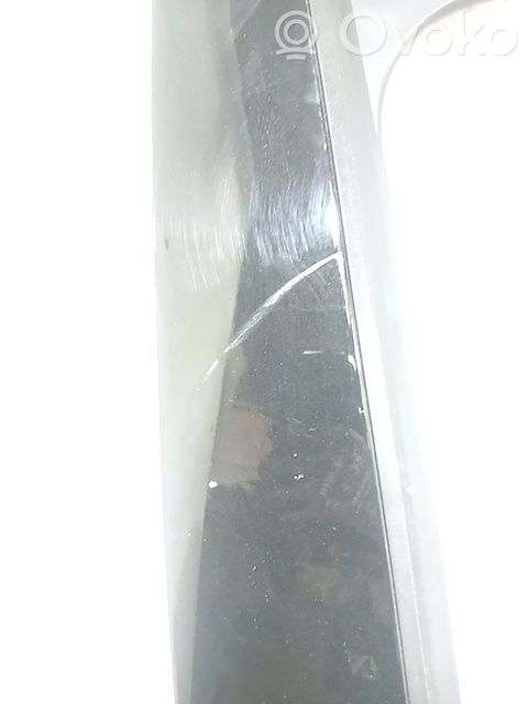 Puerta delantera   YQ00173880