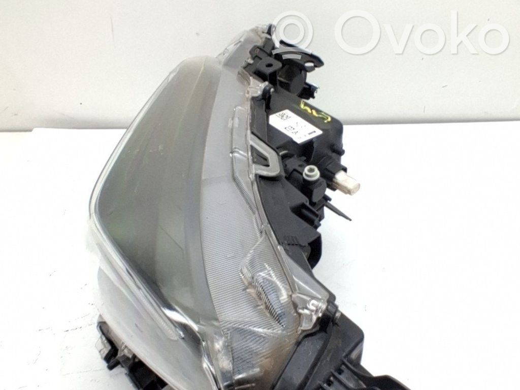 Toyota Yaris Cross Phare frontale