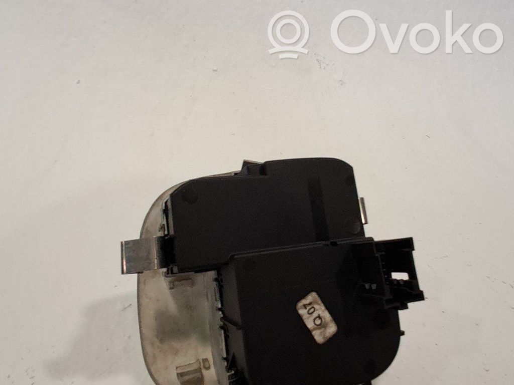 Interruptor de luz   A2035450704,A20354507047213