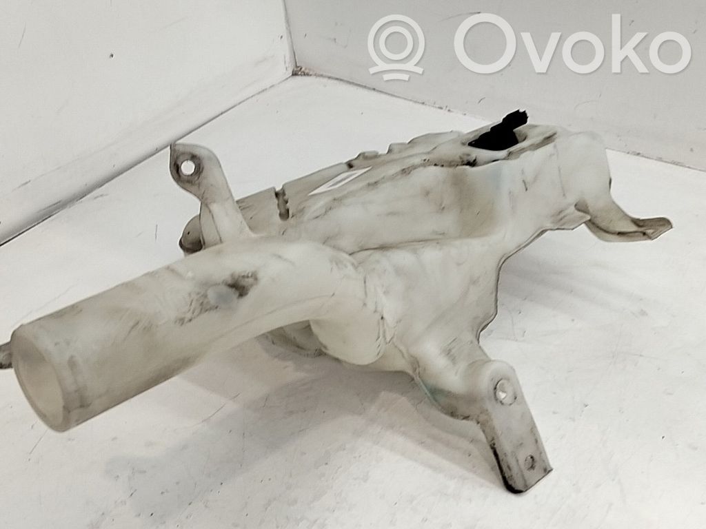 Ford Mondeo MK V Tuulilasinpesimen nestesäiliö 