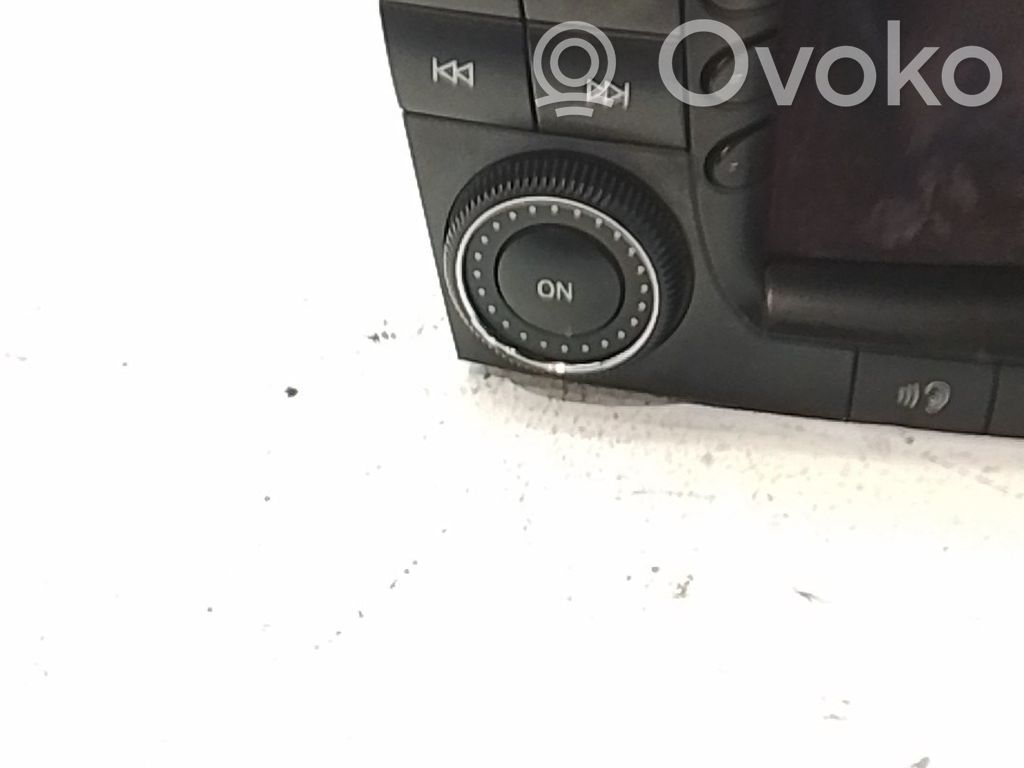 Mercedes-Benz E W211 Panel / Radioodtwarzacz CD/DVD/GPS 
