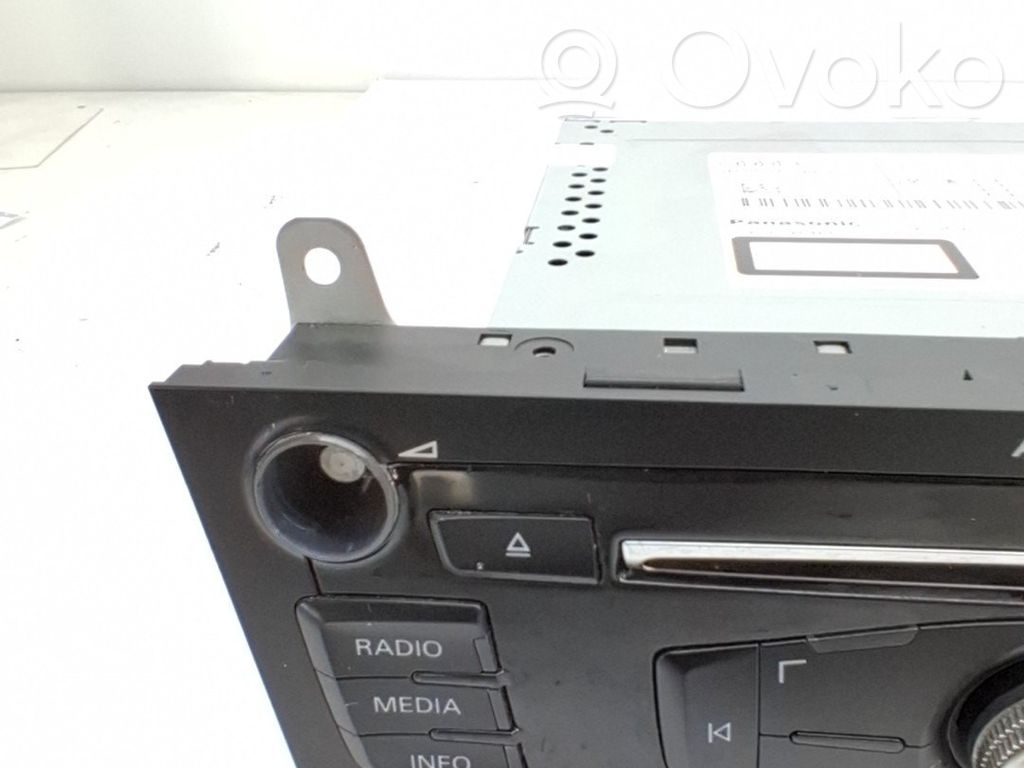 Audi A4 S4 B6 8E 8H Radio/CD/DVD/GPS-pääyksikkö 