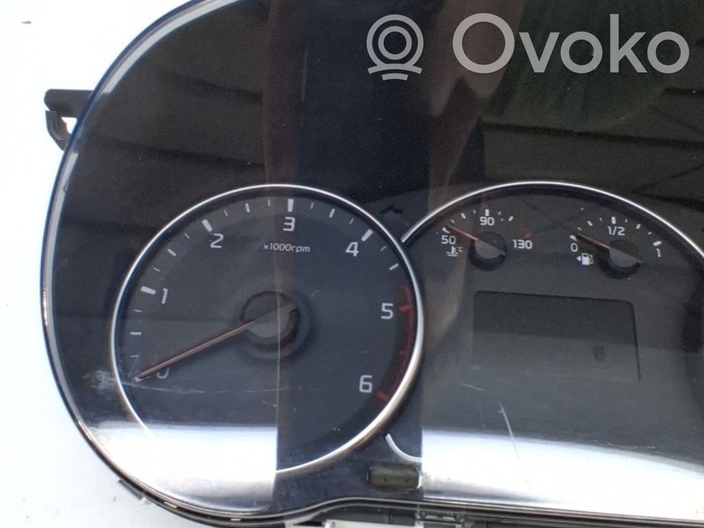 KIA Carens III Geschwindigkeitsmesser Cockpit 