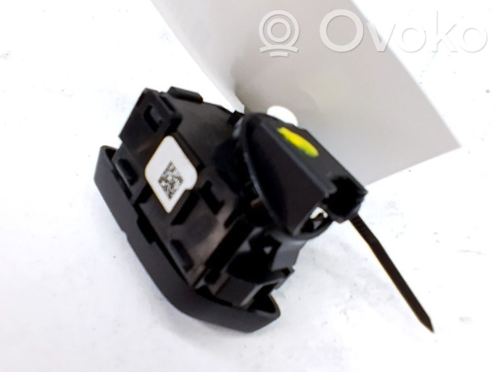BMW 2 F46 Otros interruptores/perillas/selectores