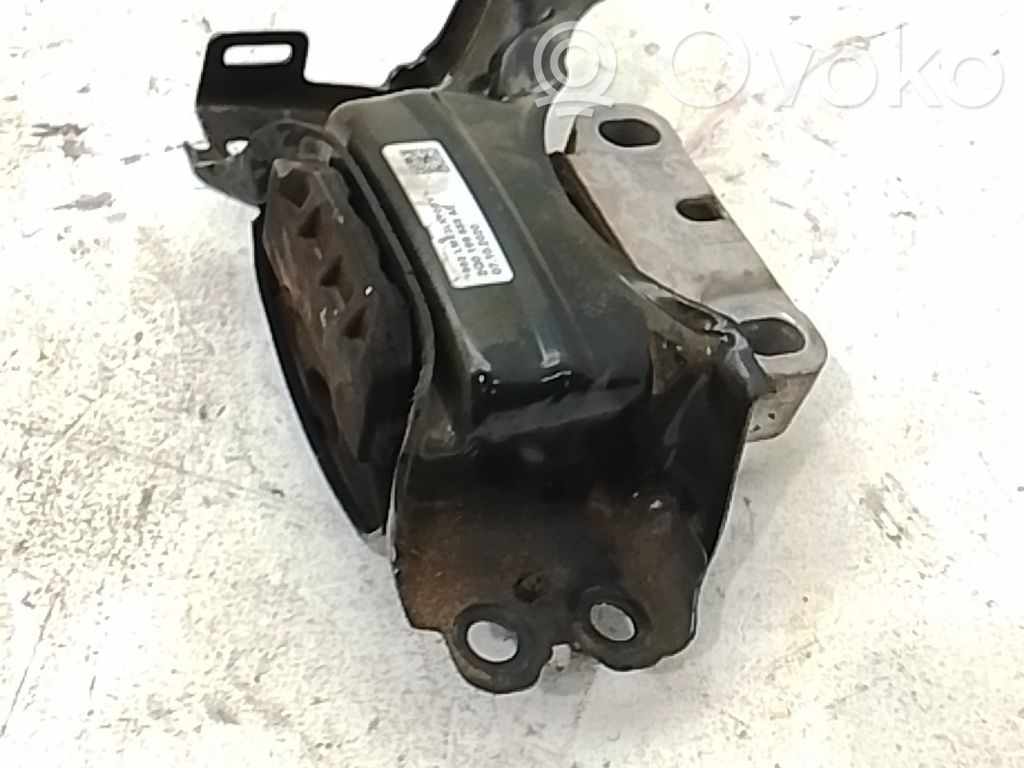 Skoda Scala Wspornik / Mocowanie silnika 