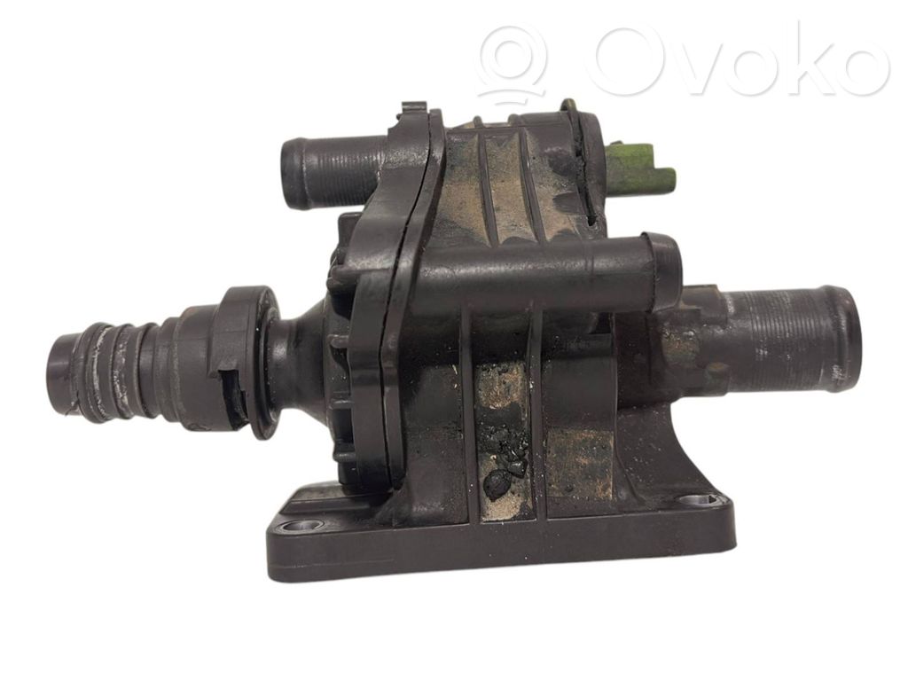 Ford Focus Termostats / termostata korpuss 