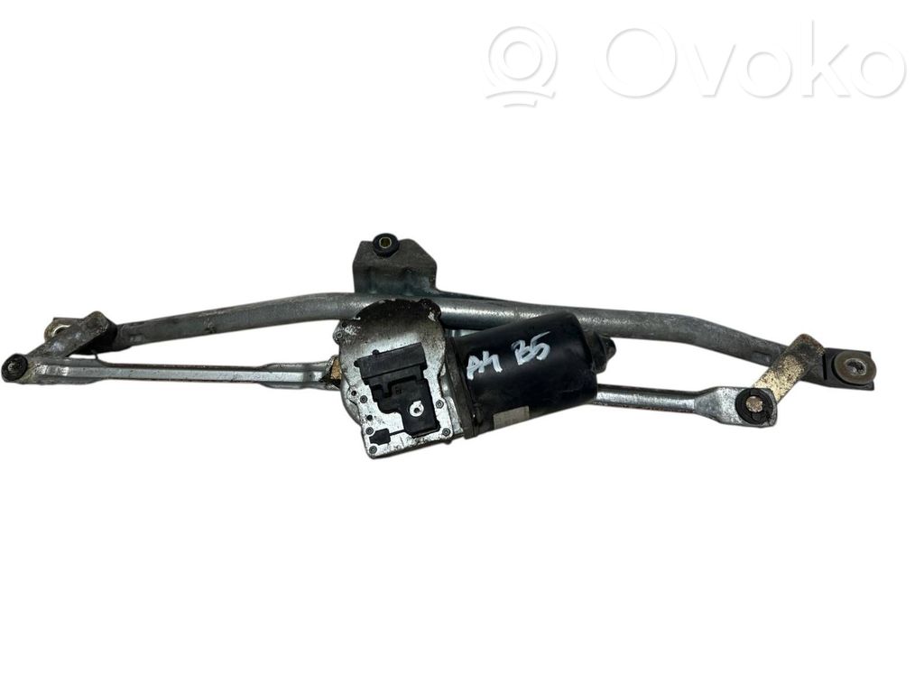 Audi A4 S4 B5 8D Mechanizm i silniczek wycieraczek szyby przedniej / czołowej 