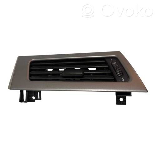 BMW 5 E60 E61 Moldura protectora de la rejilla de ventilación lateral del panel 