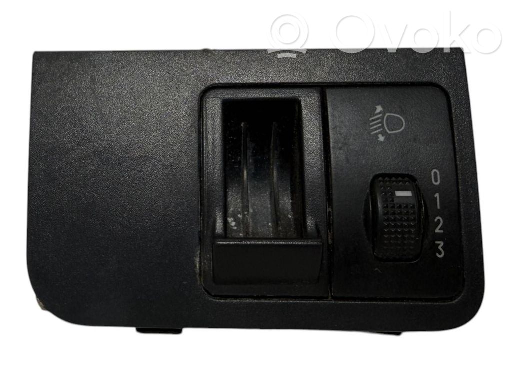 Chevrolet Spark M100, M150 Interruptor de control de altura del faro delantero 