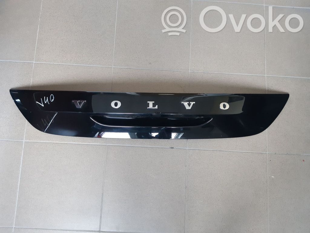Volvo V40 Tailgate trim 