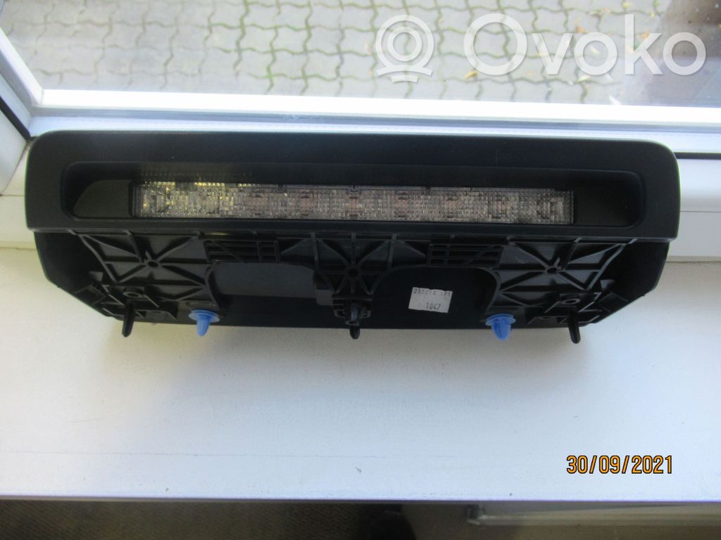 Dacia Duster Third/center stoplight 