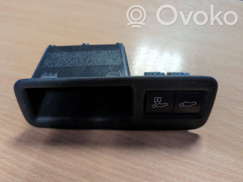 Toyota bZ4X Tailgate opening switch 