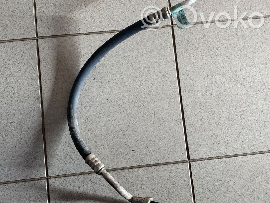 Ilmastointilaitteen putki (A/C)   68161177AB