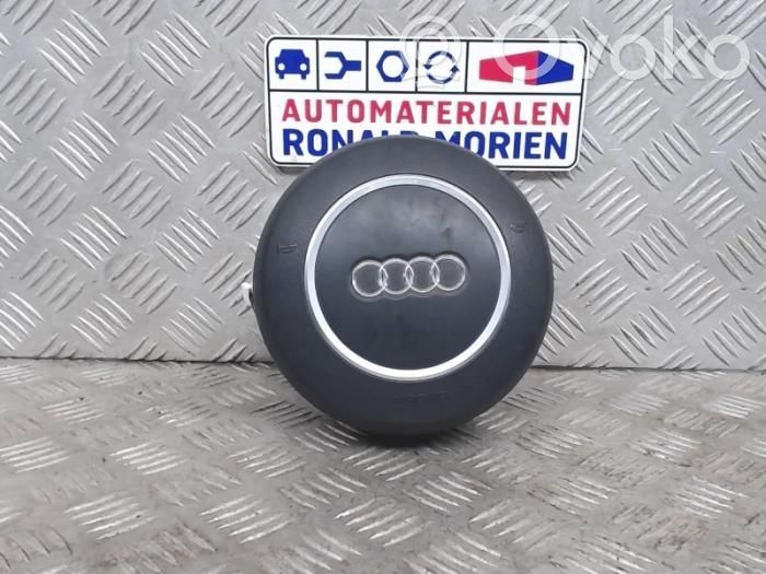 Audi A8 S8 D3 4E Vairo oro pagalvė 