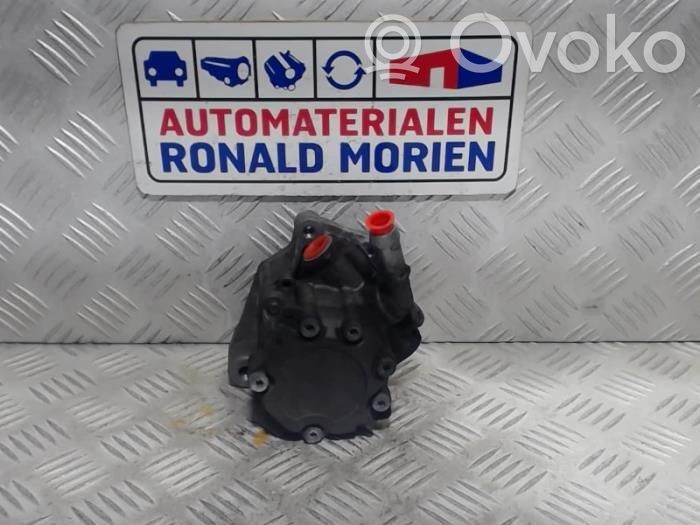 Audi A8 S8 D3 4E Power steering pump 