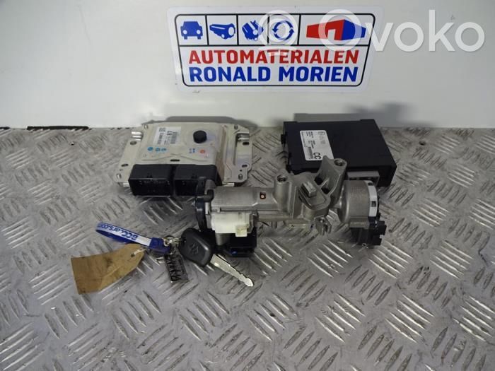 Suzuki Celerio Variklio valdymo blokas 