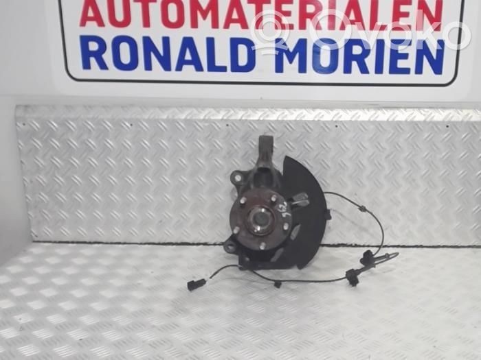 Mazda 6 Front wheel hub spindle knuckle 