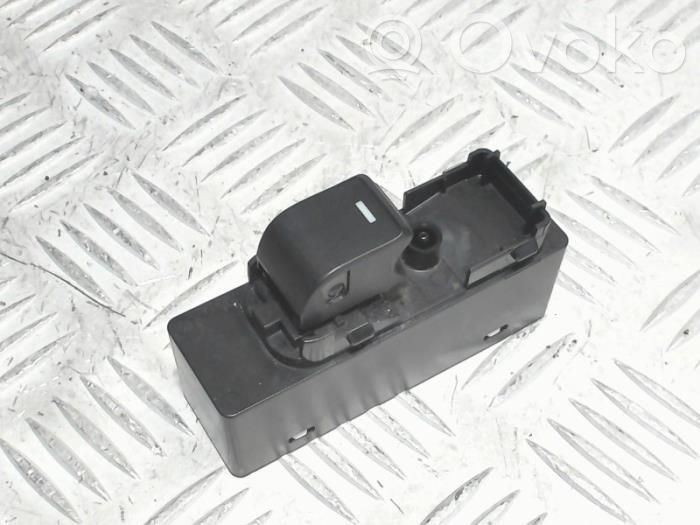 Electric window control switch   GKL166370A,GKL166370A