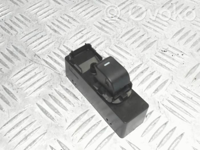 Mazda 3 III Interruptor del elevalunas eléctrico 