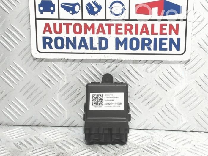 Opel Astra K Module unité de contrôle d'antenne 